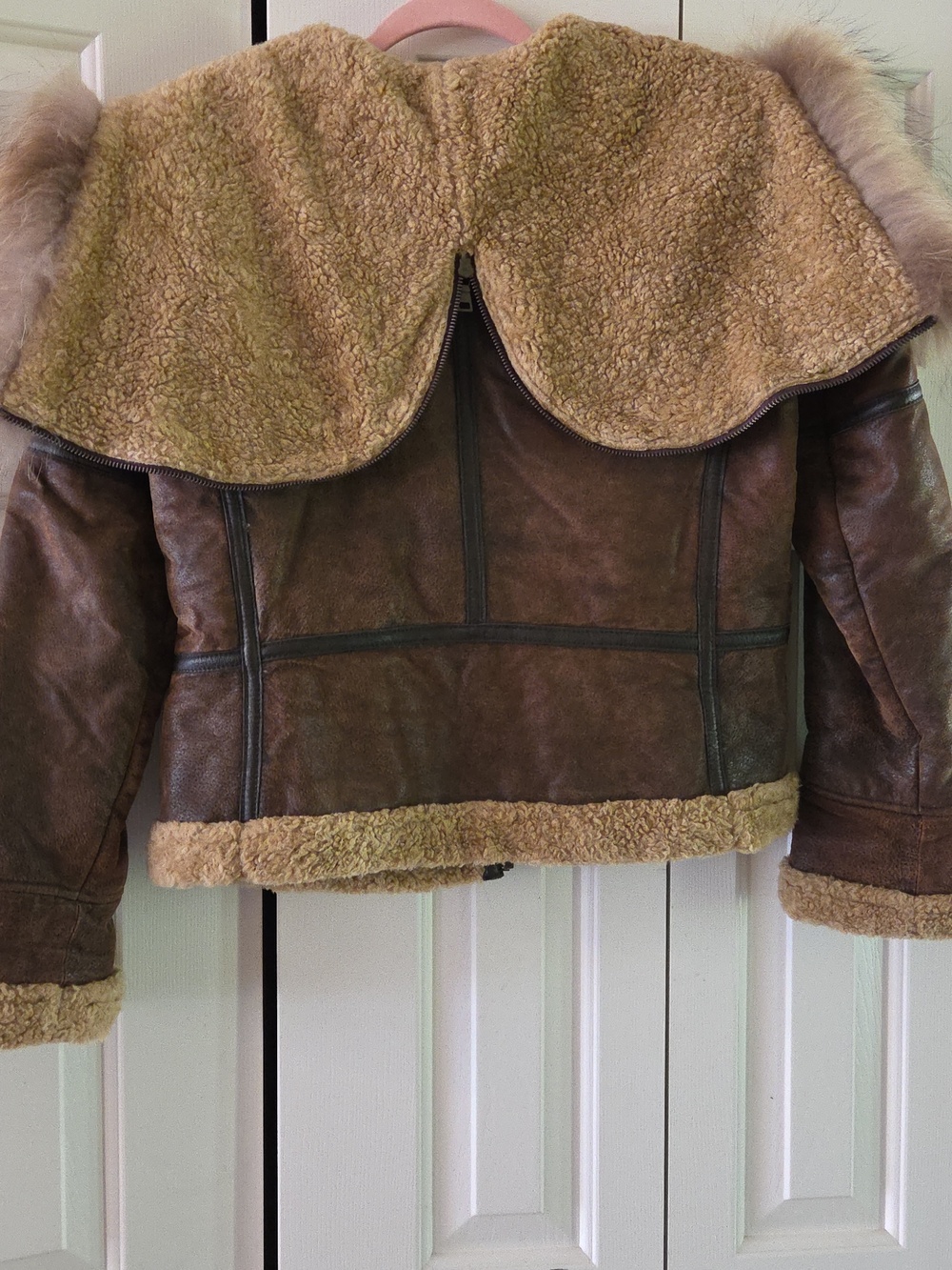 Genuine Leather Jacket With Raccoon Fur Hood - Picture 5 of 5